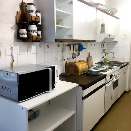 Apartment Maki